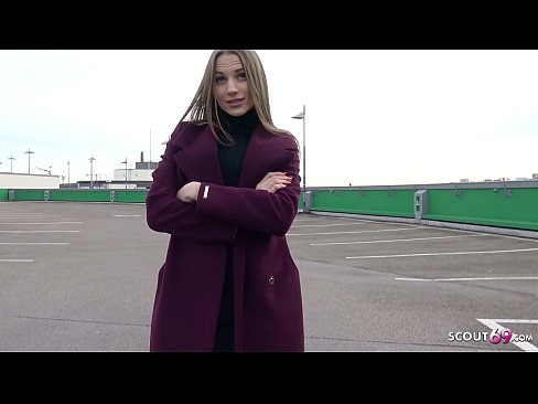 ❤️ ドイツ人スカウトマンは、夢のようにスティール、駐車場のテルテル、お金のためのセクシーに触れることです。 ❌  at us ja.mrpornogratis.ru ❌️❤