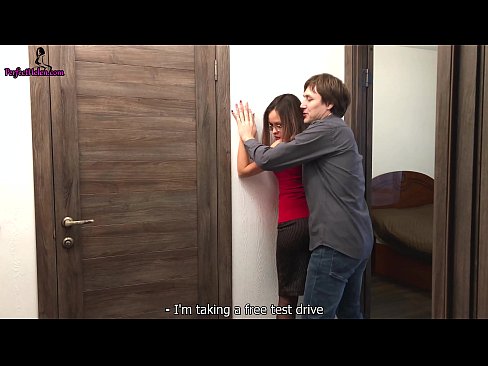 ❤️ セクシーな不動産屋がマンションを売りながら官能的にオマンコをコキコキしてファック - クレンパーイ ❌  at us ja.mrpornogratis.ru ❌️❤